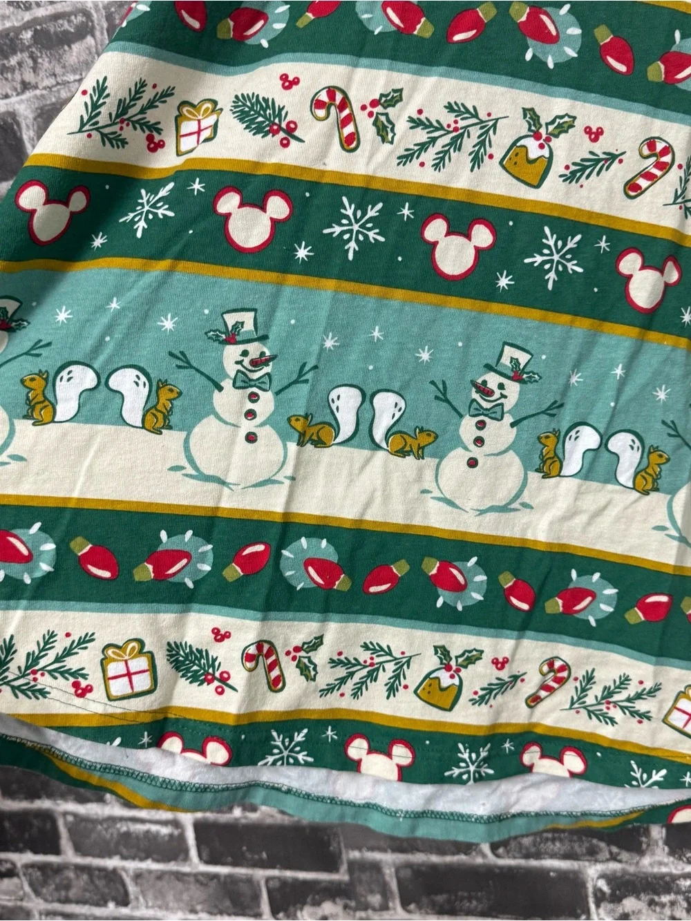 Disney spirit jersey Disneyland Resort green Christmas shirt sweater
